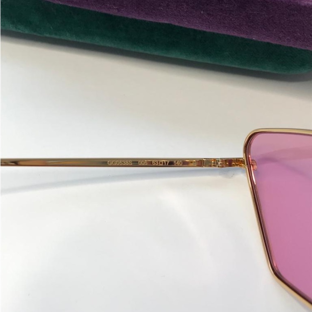 New 💯Authentic- GUCCI Pink Geometric Ladies Sunglasses
GG0538S 005 63 - Picture 11 of 17